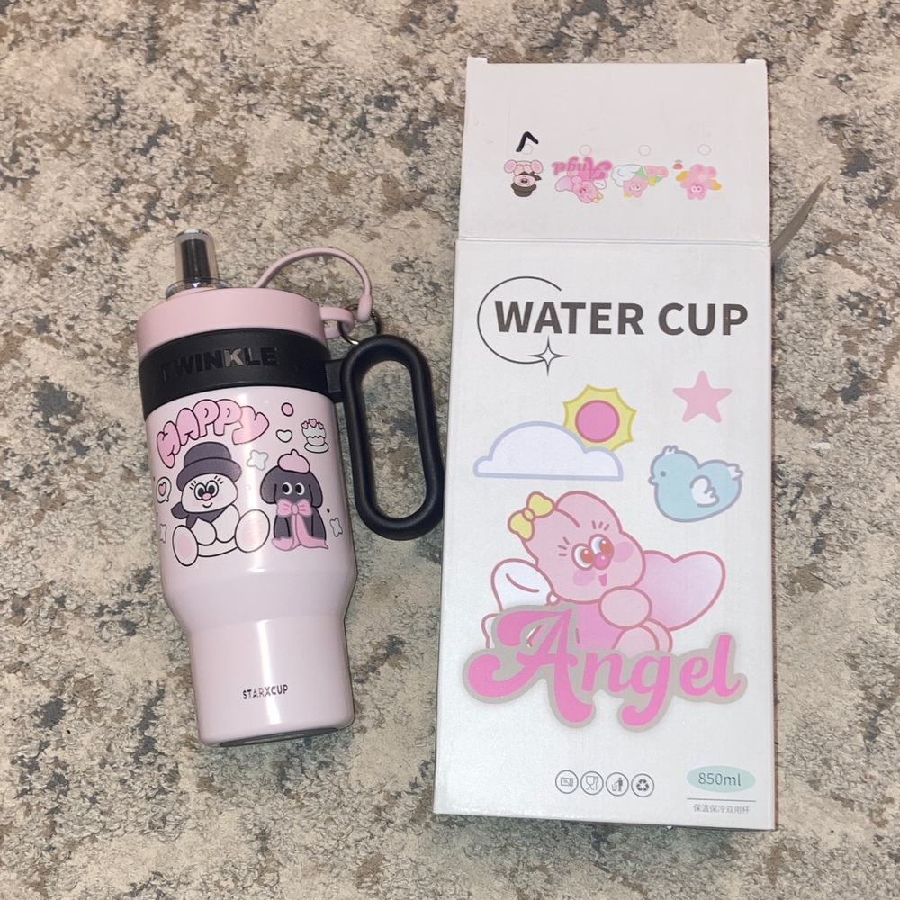 Black Pink water tumbler NWT 850ML COMES WITH STRAW. “HAPPY”
